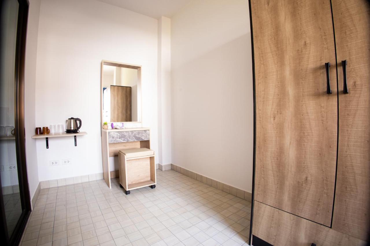 Grand View Premium Hotell Patong Exteriör bild